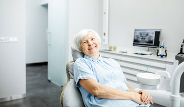 Oak Hill Dental Group | Forms | Patient filling out paperwork